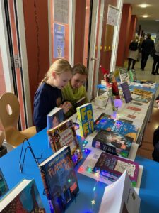 BIB_Buchpatenschaften_Bild1_MAT